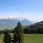 Отель Berghaus Malbun Букс