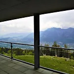 Отель Berghaus Malbun Букс